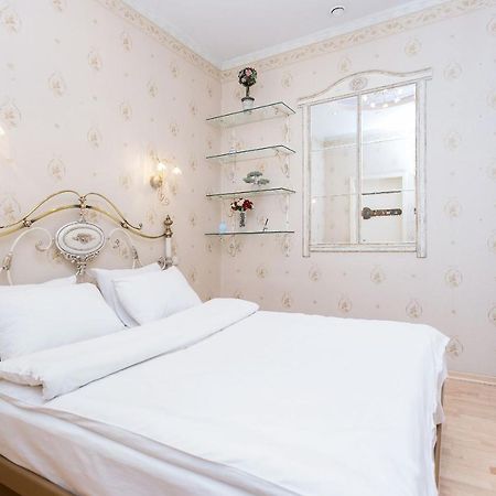 Lux Apartments Lenina Mińsk Zewnętrze zdjęcie